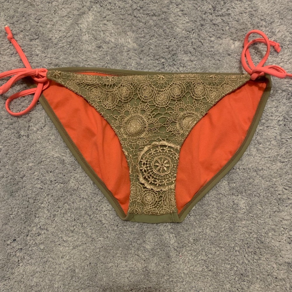 ✨2/$12✨Taupe Xhilaration Bikini Bottom